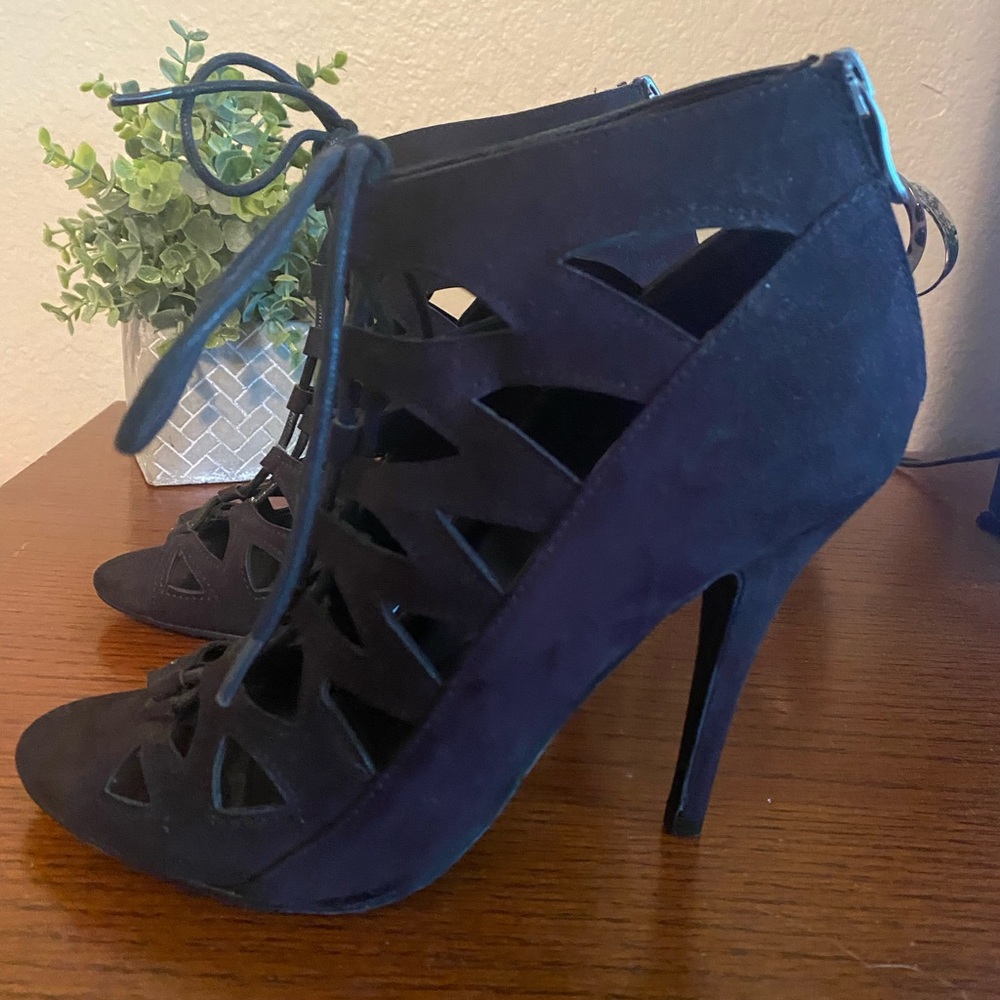 Black heels! Size 8